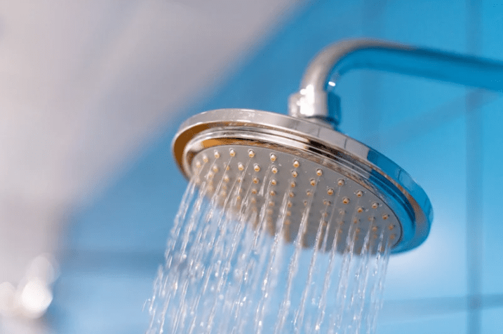 shower head with water